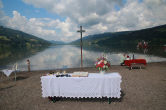 Altar zum Tauffest am Alpsee